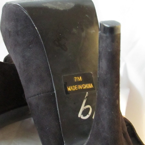 Penny Loves Kenny Black Heels - Picture 4 of 6